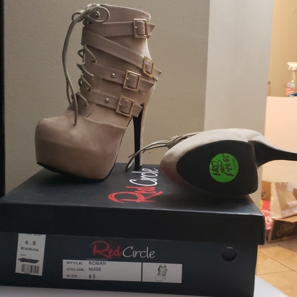 Red Circle  Roman Nude Wedge High  Heels